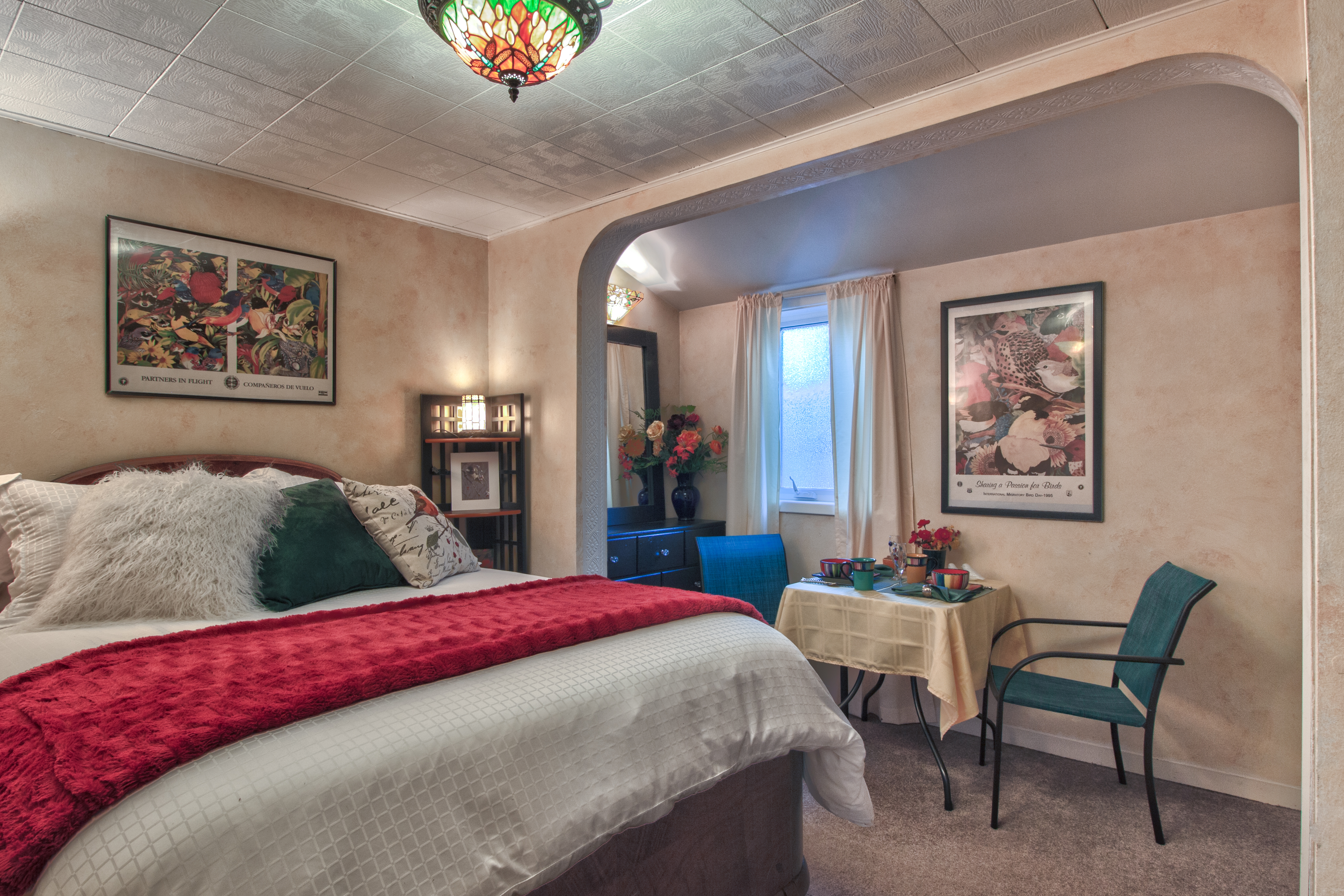 Market your bed and breakfast with great design to attract your ideal customer. Northern Lights Home Staging and Design Interior Design Portfolio
